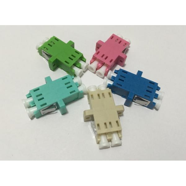 Metal que contiene el adaptador a dos caras del cable de fribra óptica del LC