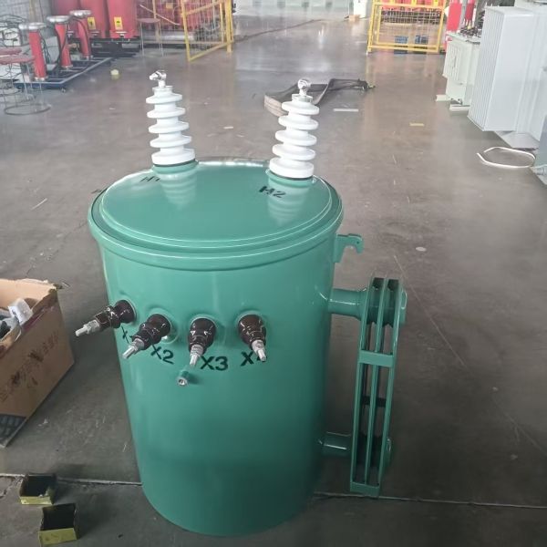 Mineral Oil Pole Mounted Transformer Designed for Long Lasting Performance in Electrical Power Distribution Applications