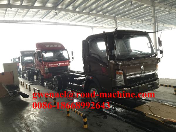 6480KG Total Weight 5CBM Chemical Liquid / Petroleum Transported Tank Truck