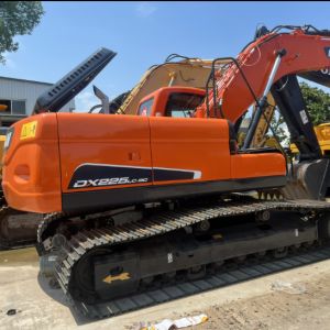 DOOSAN DX225LC Excavatrice Mini Pelle Hydraulique en Bon État Occasion Core