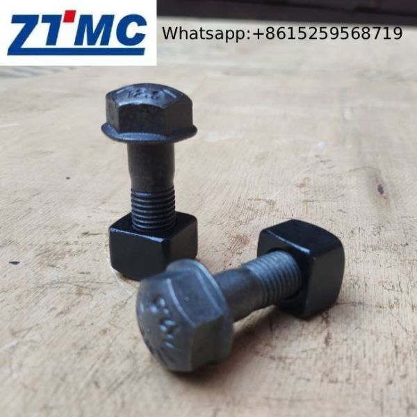 12.9 Grade PC300 PC200 Undercarriage Track Bolt And Nut High Strength