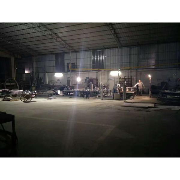 220V Industrial Car Spray Booth With Fiberglass Floor Filter And Exhaust Fan