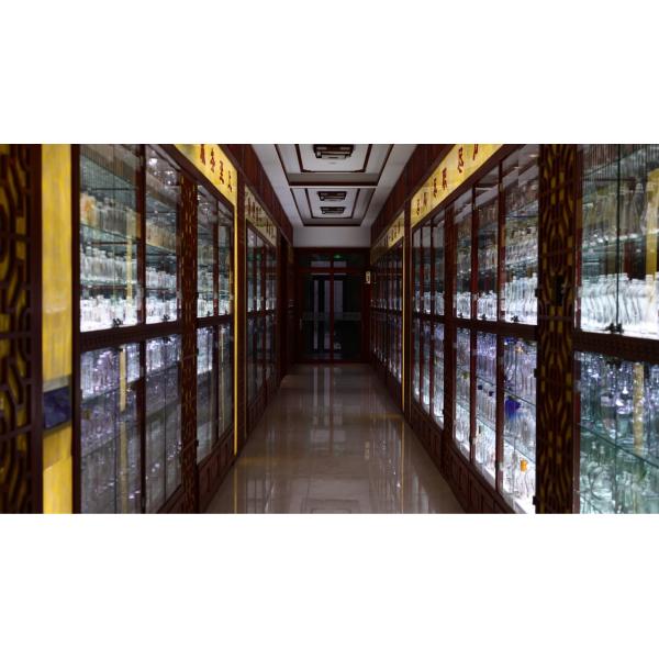 Стеклянный материал настраиваемый тип уплотнения Пустые бутылки с водкой Belvedere для упаковки