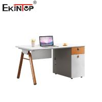 Escritorio de diseño de estilo moderno con gabinete de almacenamiento Estación de trabajo personalizable