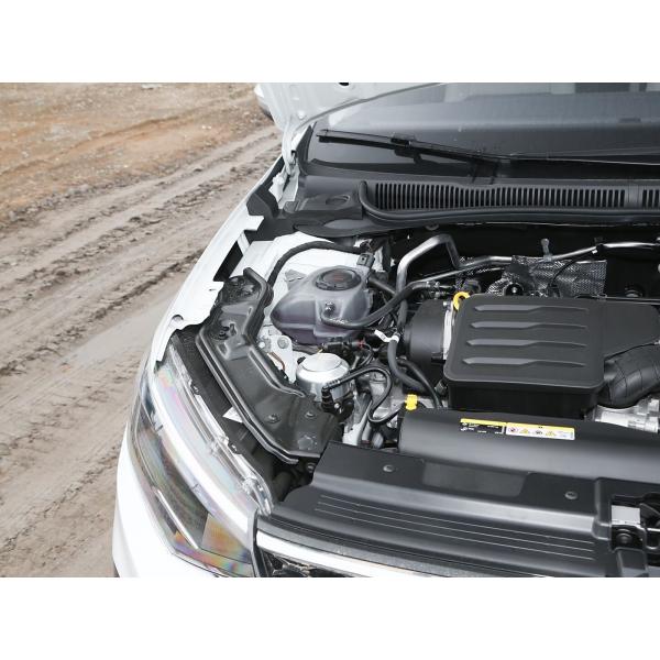 Coches Usados Populares en Venta Lanzamiento 2024.10 Coche Compacto de Gasolina con Transmisión Manual de 6 Velocidades y Motor de 1.5L