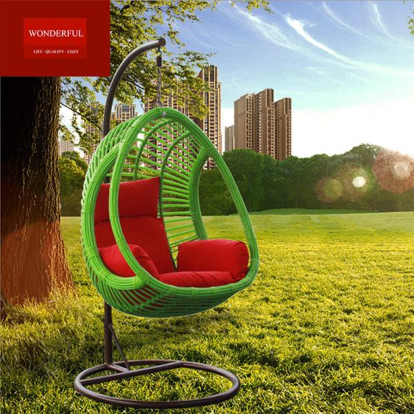 Modern Design Style Metal Frame Single Hanging Chair for Indoor or Outdoor Spaces