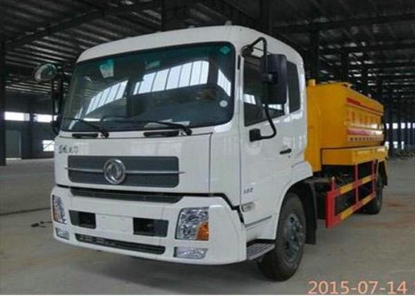 DongFeng Septic Vacuum Trucks Combined Jetting , Sewage Collection Truck 8000L