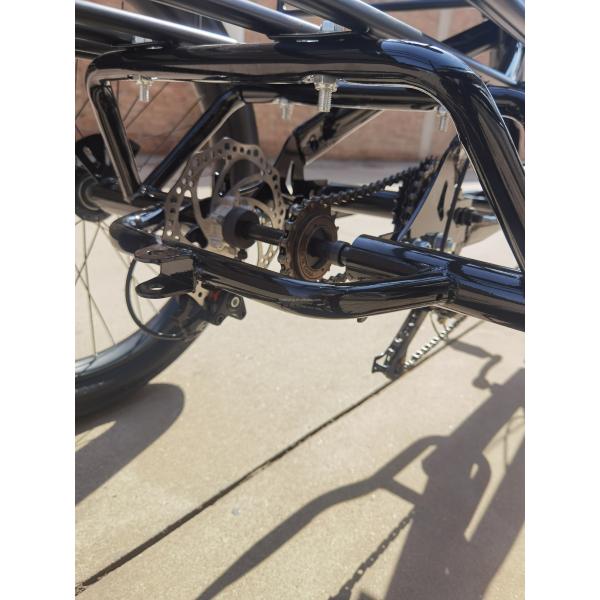 Высокоуглеродистая стальная рама 7-скоростной грузовой троллейбус с 24-дюймовыми толстыми колесами из алюминиевого сплава