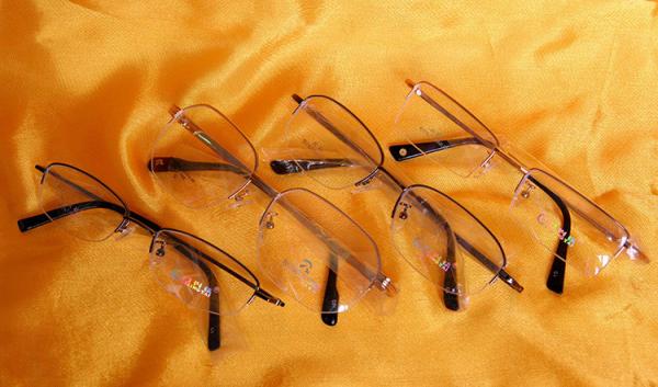 High quality  Titanium Exquisite Handicrafts,titanium glasses frame, bicycle,glof ,wrist watch