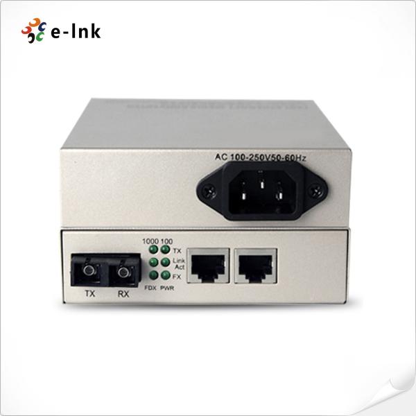 1 Fiber Port+ 2 UTP Ports 10/100M Media Converter with Buit-in PSU
