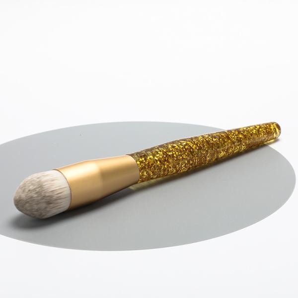 OEM Short Round Domed Liquid Foundation Makeup Brush With Longer Glitter Handle