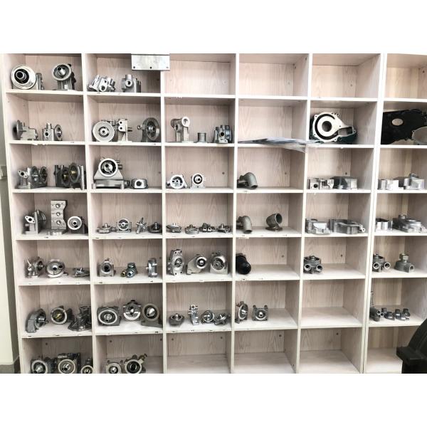 1-13610857-0 Excavator Diesel Water Pump Assy 1-13610857-0 Isuzu Engine 6RB1T/EX400-1