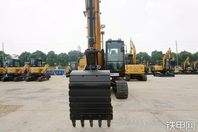 SY135 Excavator Iron Pipe For Hydraulic System Distributor Bucket And Return Pipe