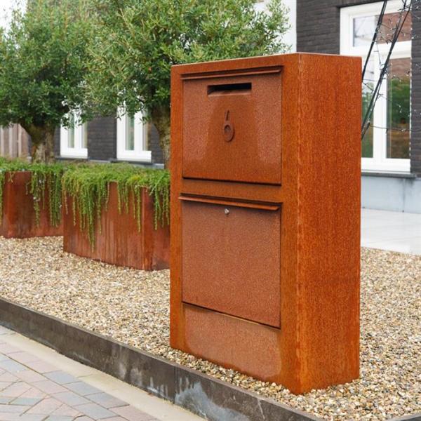 Modern Large Outdoor Weathered Steel Garden Sculpture Mailbox And Post