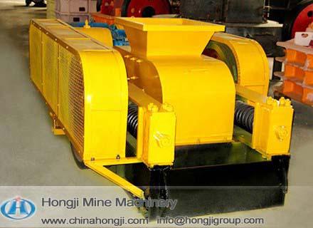 Professional Manufacture teeth-roller crusher