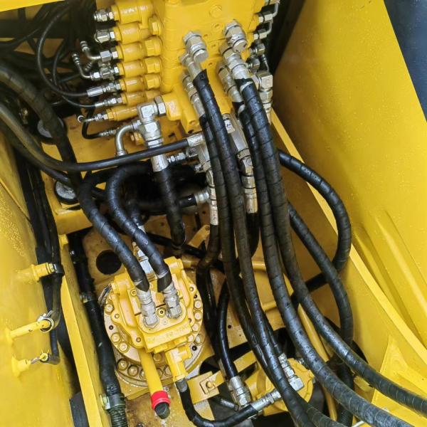 Оригинальный Подержанный Комацу 130 pc130-7 Crawler Excavator 13 тонны Подержанный Комацу Excavator