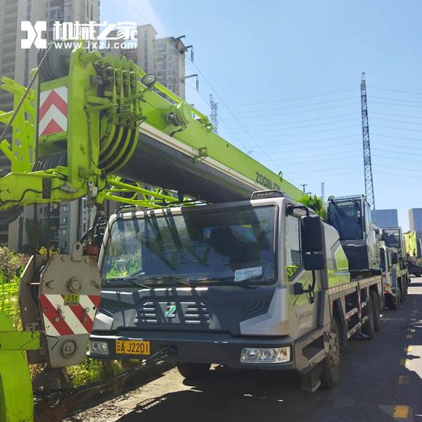 Grue de camion Zoomlion d'occasion Zoomlion ZLG5333JQZ25V Grue mobile de camion