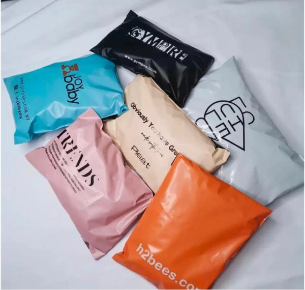 Courier Clothing Biodegradable Mailing Bags 100% Recycled For Express Delivery