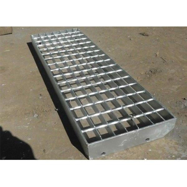 Welded Type Metal Stair Tread Grating With Steel Checker Plate