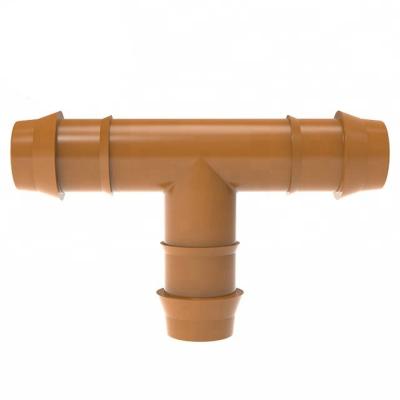 Conector farpado plástico do T de Brown do gotejamento dos encaixes 17mm da tubulação da irrigação