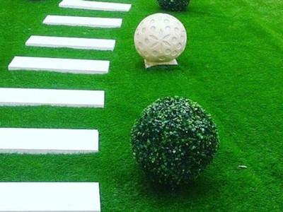 Céréales artificielles personnalisables 12000 Dtex Astroturf de football vert pour chiens et autres animaux de compagnie