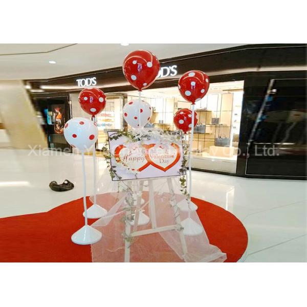 Globos derechos decorativos de la fibra de vidrio con el modelo del punto para el centro comercial