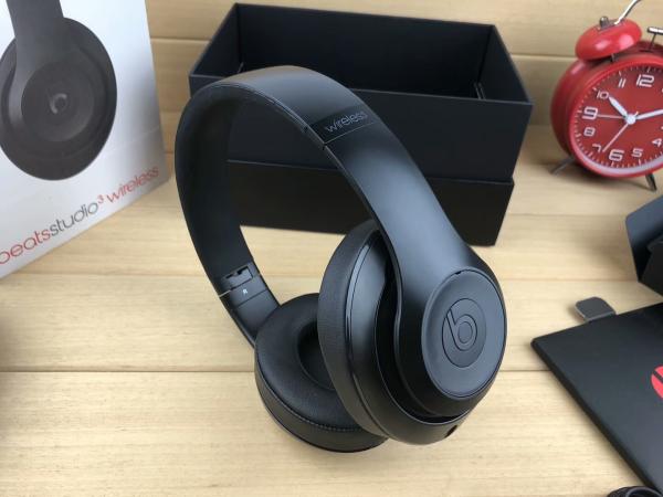Beats by Dr Dre Studio 3 Matt Black Noise Cancelling Over-Ear Wireless Headphone from golden rex group ltd