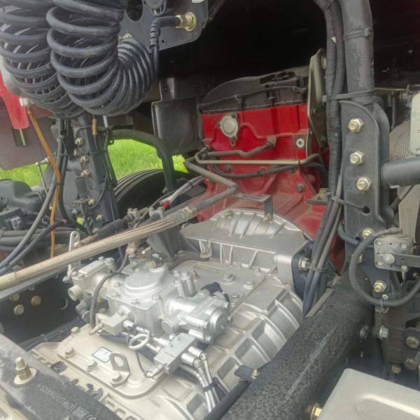 Shaanxi Automobile Delong 6X4 Diesel Tractor Truck Sales for Towing Semi Trailer Needs