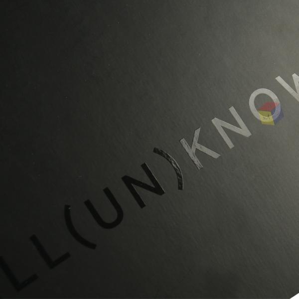 Handmade Recycled Cardboard Packaging Magnetic Closure Black Foldable