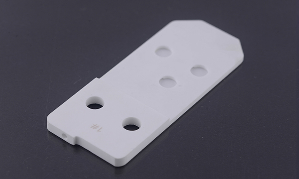 Irregular Perforated Alumina Ceramic Suction Plate with High Thermal Conductivity and Excellent Thermal Shock Resistance for Precision Industrial Applications