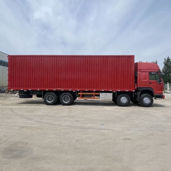 8X4 20-40 Ton Box Truck Cargo Van 12 Wheelers Transport Vehicle Shacman L3000