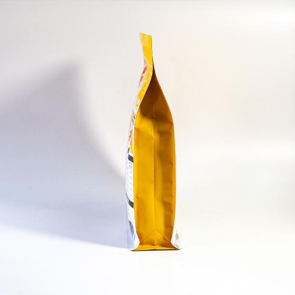 Aroma-Lock Eight Sided Sealing Flat Bottom Bags For Tea Packaging With Oxygen-Barrier And Moisture-Resistant.