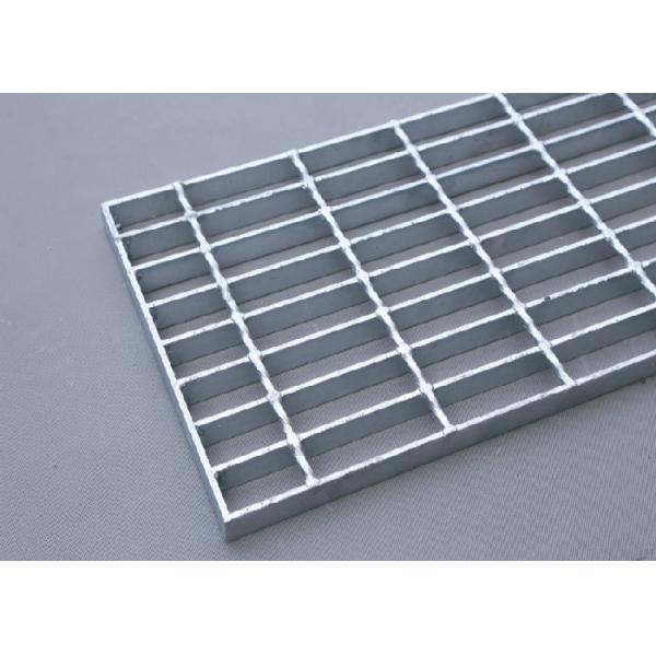 Anti Slip Perforated Walkway Grates Corrosion Proof for Pedestrian Safety