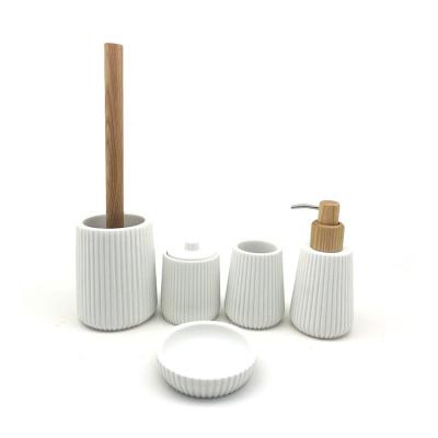 White Sand Polyresin Clear Bathroom Accessories With Vertical Stripe Wood Parts