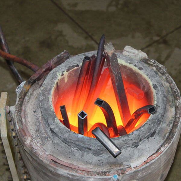 1 год бесплатная гарантия Стальная железа медь алюминий Индукционное плавление литейная печь для экономии энергии