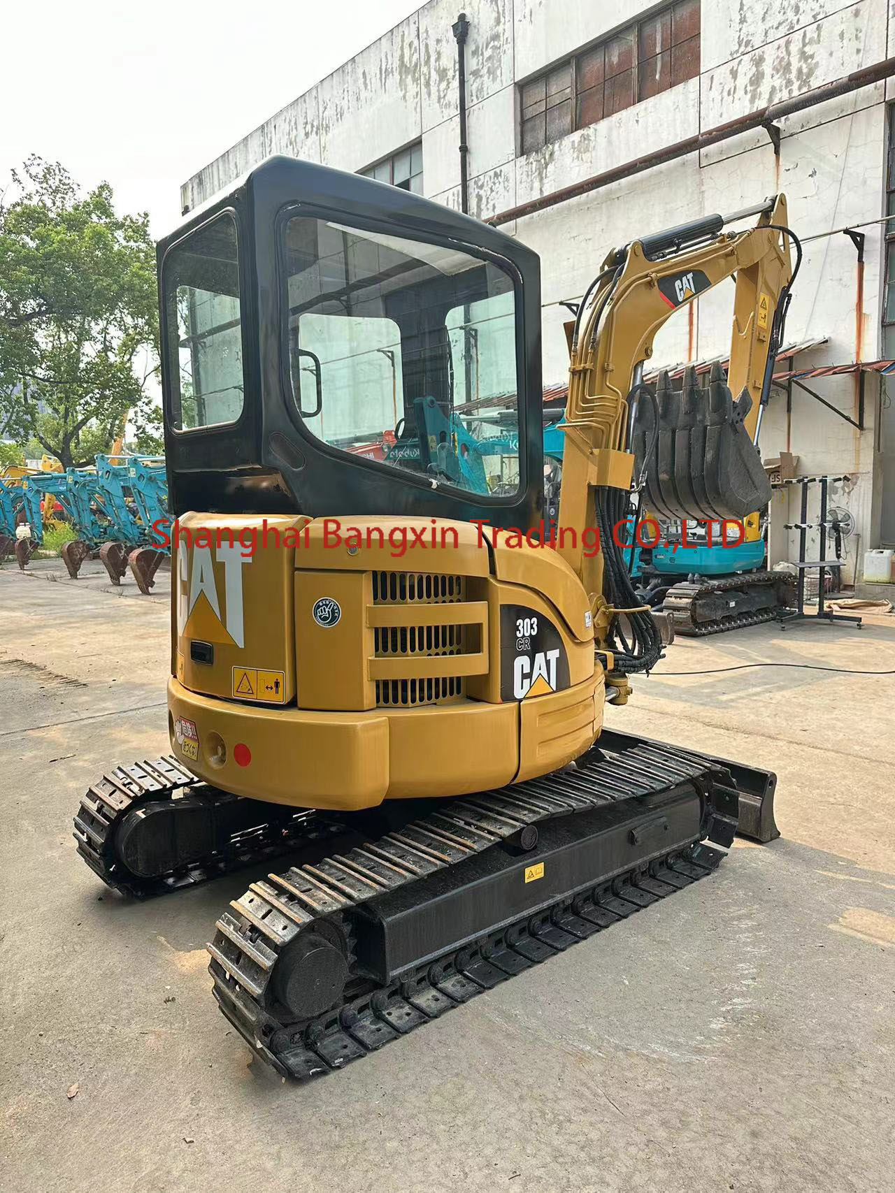 Small Machine Used Mini Excavator CAT 303 3 Tonne Excavator 3000 KG 700 Working Hours