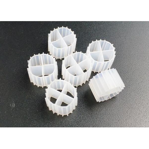 Medios de filtro plásticos amistosos de Eco para el tratamiento de aguas residuales de los acuarios