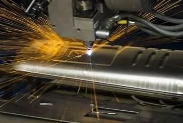 Coupe au laser d'acier au carbone pour presses hydrauliques