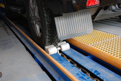 Autobase Tunnel Car Wash Systems Machine , Swing Arm Top Brush And Bumper Cleaning