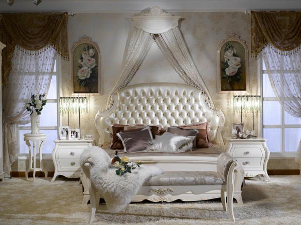 Wooden Carved Luxury European Bedroom Furniture Soft Royal King Size Double Beds