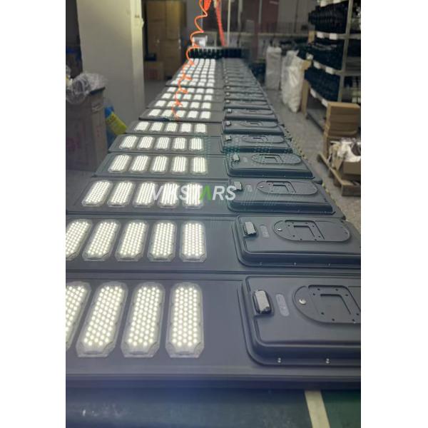 Nuevo 100W 200W 300W 400W 500W All In One Aluminio Luz solar de calle para mayoristas