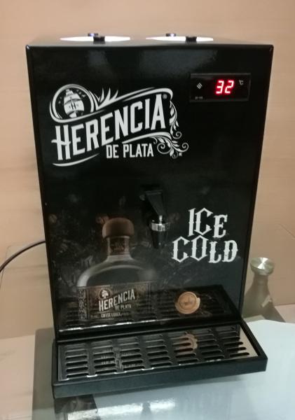 Vodka / Ice Cold Whiskey Dispenser , Whiskey Shot Dispenser Black Color