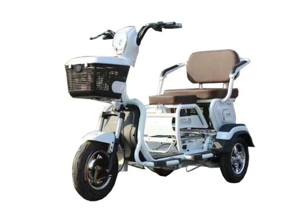20AH Battery Electric Three Wheel Motorcycle , Cargo Moped White Plastic Body