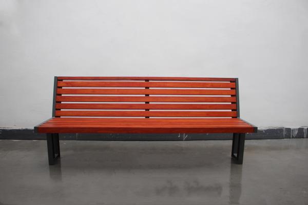 Custom Solid Wood Outdoor Wooden Bench Surface Mounted With Mild Steel Frame