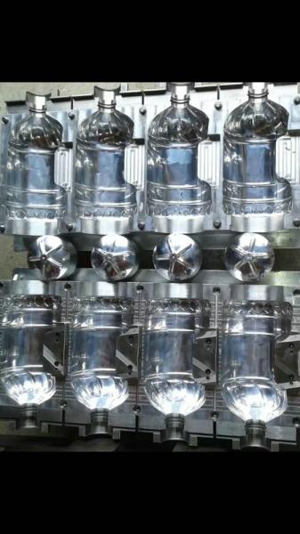 Water / Oil Automatic Bottle Blowing Machine With Large PET Container 6000 BPH