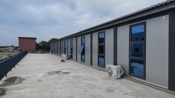 Casa de contêiner residencial expansível com painel de sanduíche e estilo de design moderno