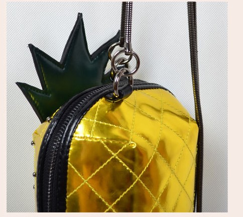 2016 new mini minimalist shoulder diagonal package Lingge chain rivet female pineapple creative personality