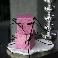 Boîte à bonbons de mariage rose sur mesure Boîte à pain de chocolat Boîte à cadeaux pliable Boîte à bonbons de table de mariage