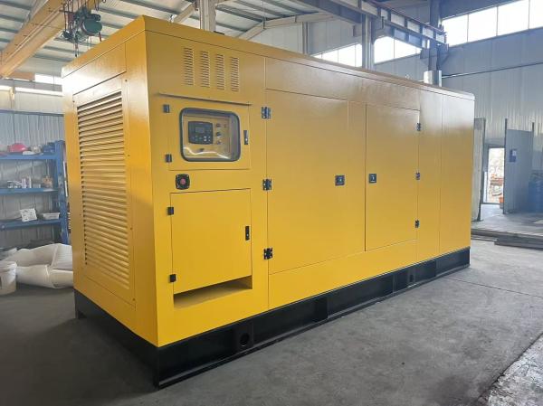 Générateur diesel de type ouvert équipé d'un liquide de refroidissement de 140L et d'une capacité d'huile de 36L