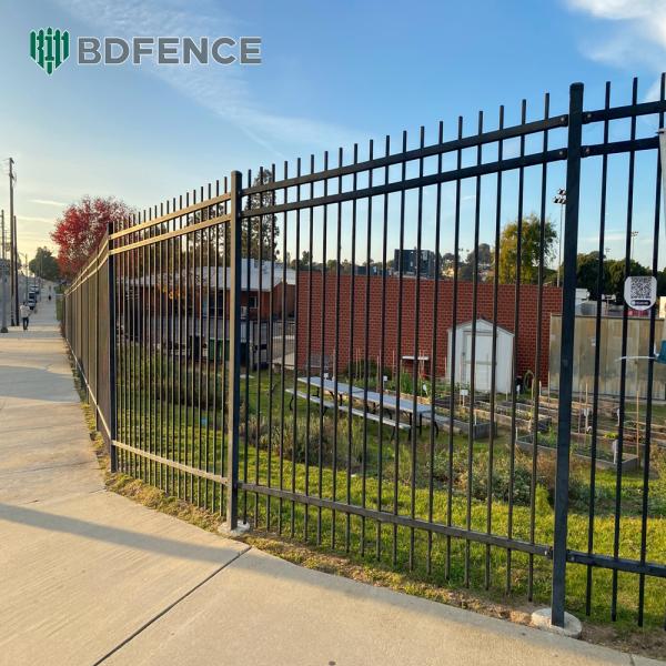 1Высота.5 м Приветливая для дикой природы трубчатая стальная ограждение Сознательное местообитание